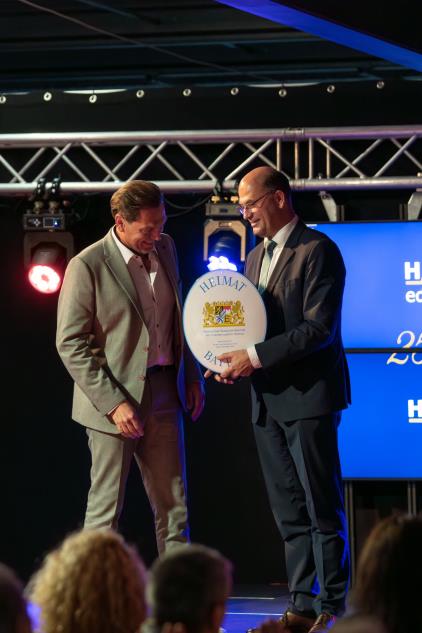 Hardy Barth beim Firmenjubiläum, ausgezeichnet vom Freistaat Bayern